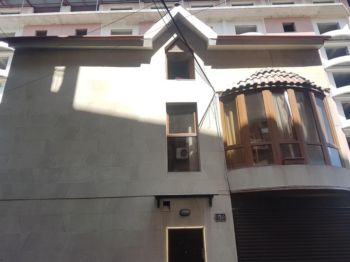 Destiny 1 Hostel エレバン エクステリア 写真